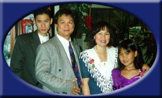 family1.jpg (27394 bytes)