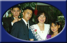 family2.jpg (24362 bytes)